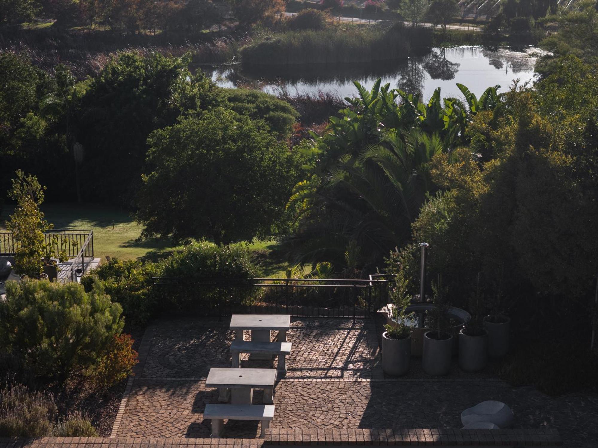 Avemore Time Out - Full Power Back Up Apartment Stellenbosch